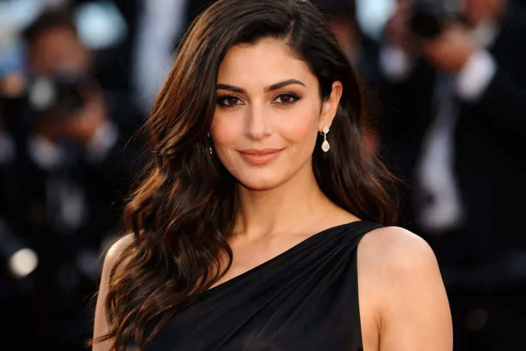 The Unstoppable Force: Narges Rashidi and the Power of Artistic Courage 2 task 01kd9zq213fjcvaqx0j8zbmah2 1766640573 img 0 1